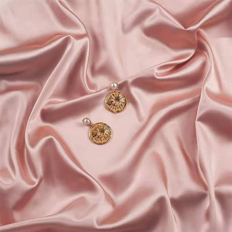 Cosmetic Jewelry Photography Backdrop – Silk Cloth for Studio Still Life Shoots