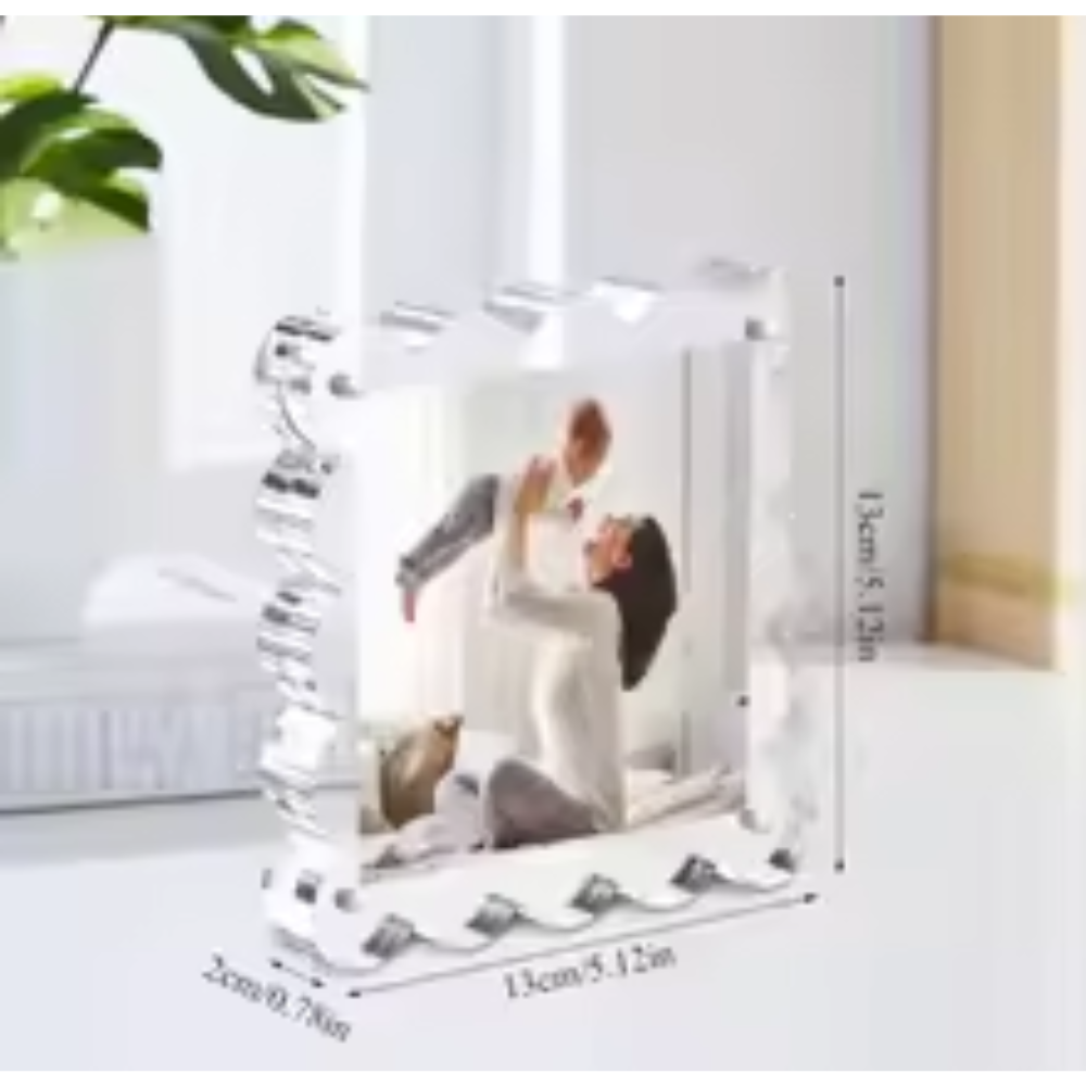 Acrylic Transparent Magnetic Photo Frame – 6/7 Inch Thick Clear Picture Display