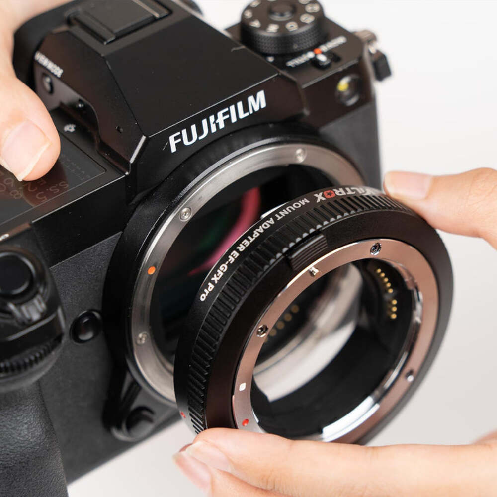 Viltrox EF-GFX Pro Autofocus Lens Adapter for Canon EF to Fujifilm GFX